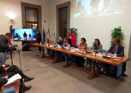 Un momento della presentazione del 14esimo rapporto sulla violenza di genere in Toscana